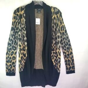 NWT. Rue 21 Cardigan. Animal print. Size M.